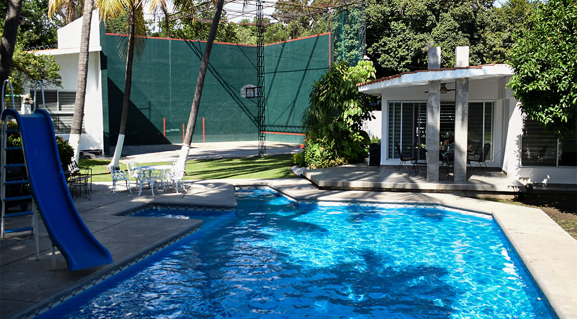 Vacation home with pool near Cuernavaca Mexico — Quinta Juan Ramón